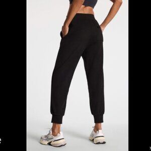 VARLEY Russel Cord Sweatpants in Black Size M $118